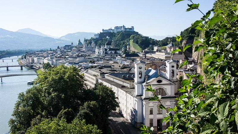 SalzburgClownsInTheRain